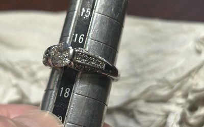 11号から17号へのサイズ直しと磨き・石留チェックが完了したプラチナダイヤモンドリング